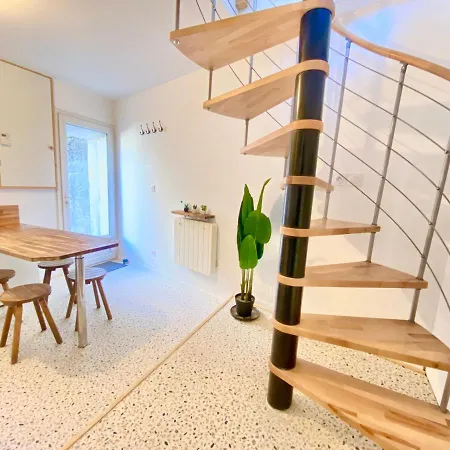 펜션 - Le Lys - Magnifique Maisonnette Avec Terrasse 푸아티에